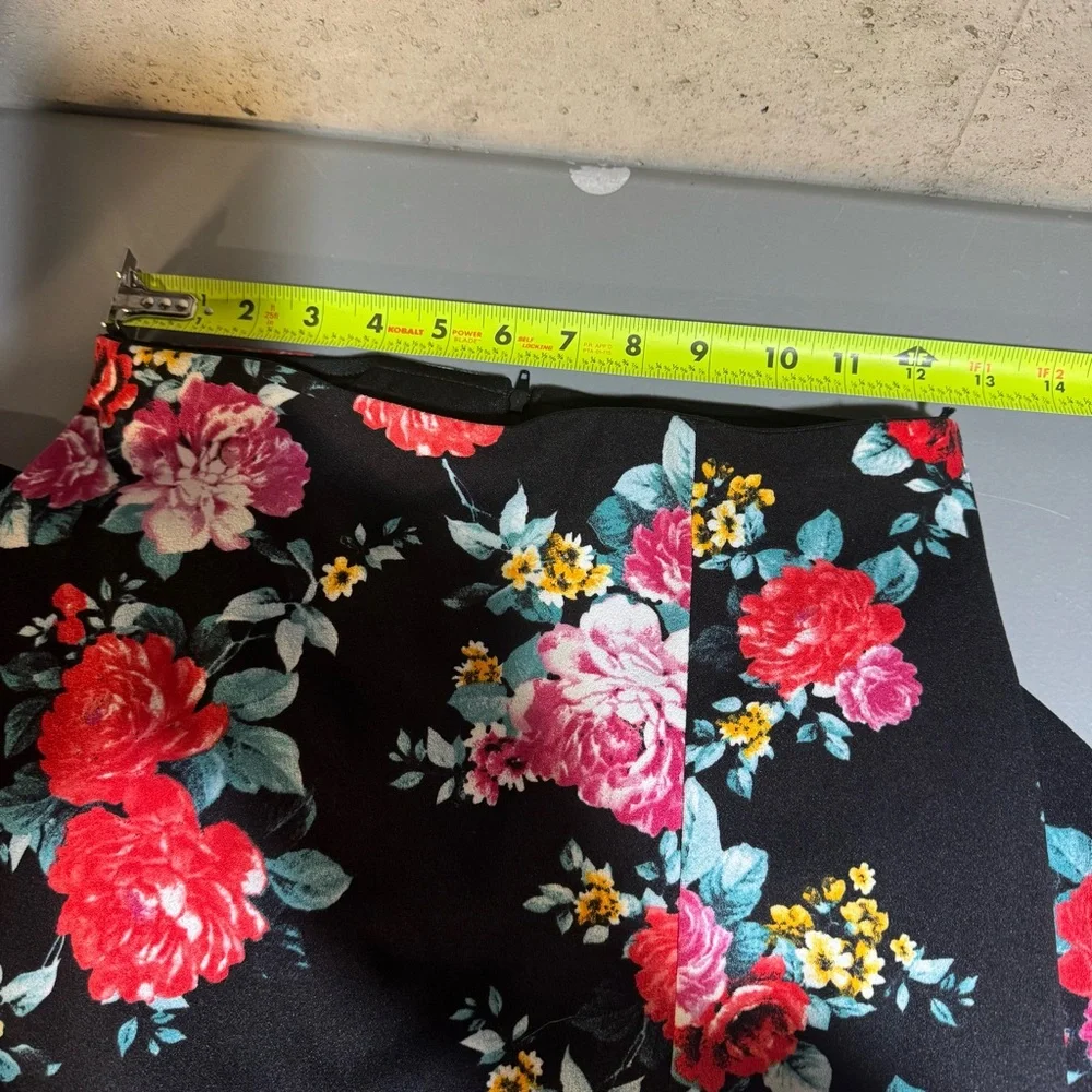 B Darlin Black Floral Maxi‎ Skirt Size 8 Cottagecore Romantic Feminine Versatile